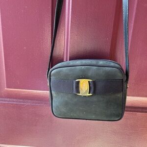 Elegant Black Leather Crossbody Bag